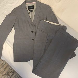 Banana Republic suit [ships free]